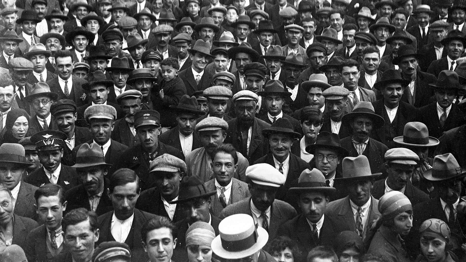Pera’da Erken Cumhuriyet İstanbul’una Yeni Bakış: Arşivin Artıkları Şehri Nasıl Konuşturuyor?