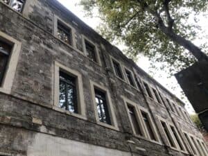 Kuyumcu Han Araştırma Merkezine Dönüşürken: Restorasyon Kent Bilgisini Nasıl Kamusallaştırır?