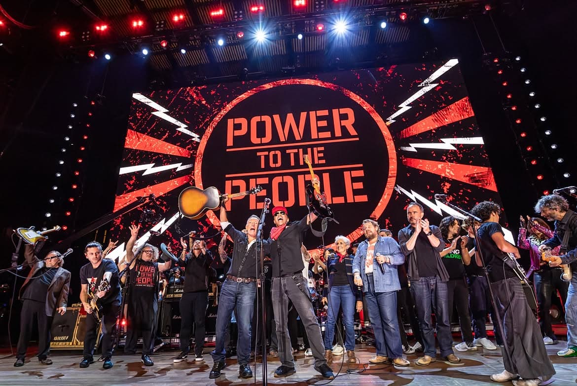 Power to the People Sonrası: Festival Sahnesi Yeniden Bir Kamusal Kürsü Olabilir mi?
